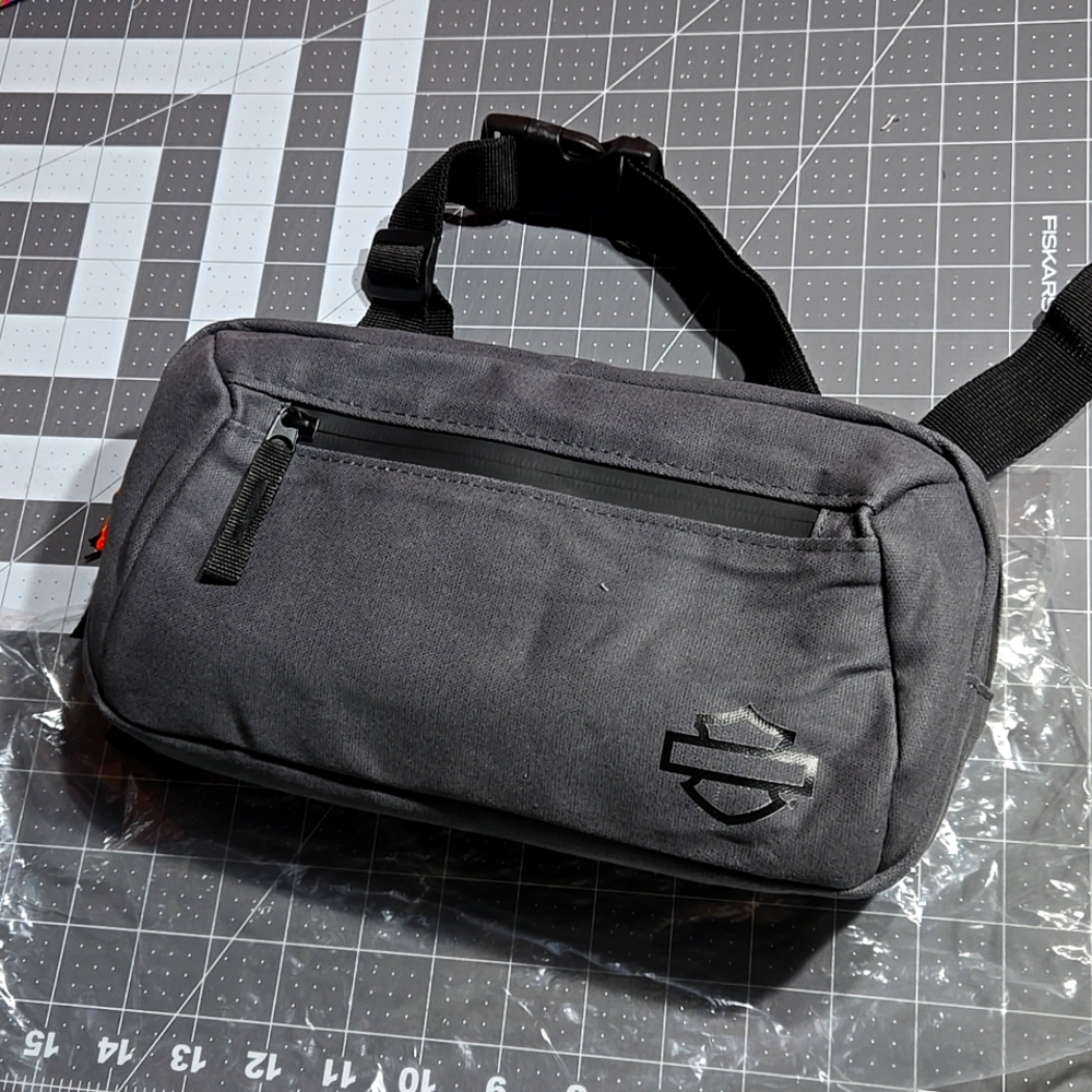 Harley Davidson waist/crossbody bag.
